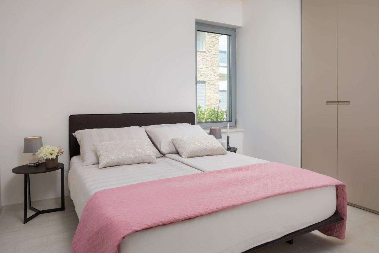 Luxury Design Beach Front Apartment Sukošan Exterior foto